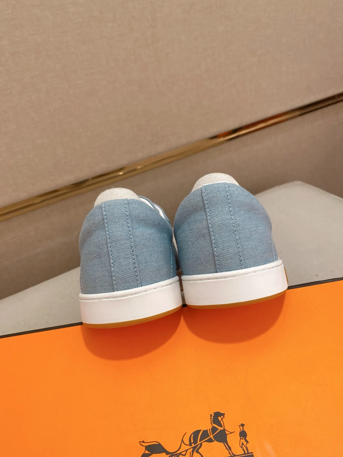 Men's clothing and shoes💰: 442💰《HERMES》【Classic original single version】Hermès; top 🔝purchase agent🔍🔍men's latest 🇺🇸 counter sales simultaneously, imported from Italy original ▲▲cowhide ▲▲ (high-end, nobility, class) ) Exquisite workmanship (Italian 🇮🇹 imported water-dyed 🐂 cowhide lining) sole: original sole provided by the original factory, ⚠️exclusive double-layer activity·TPR·rubber·combined molded outsole; super comfortable·wear-resistant·non-slip·environmental protection The real thing is more beautiful if you take the real thing (high quality, follow the order). You can enter and exit the counter at will * Number of yards: 38-44 (45 can be customized and cannot be returned or exchanged)